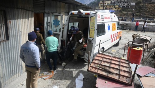 Al menos 37 muertos tras caída de autobús a un canal en India