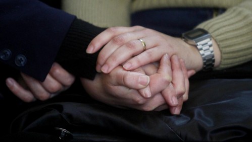 'Deberían morirse': Movilh denuncia violento ataque a pareja lesbiana en Puente Alto