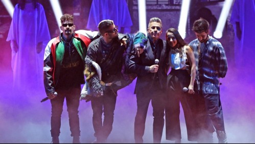 Ricardo Montaner se presenta con sus hijos y Camilo cantando 'Amén' en los Premios Lo Nuestro