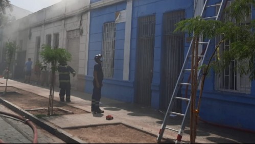 Incendio afectó a una casa habitación en el centro de Santiago