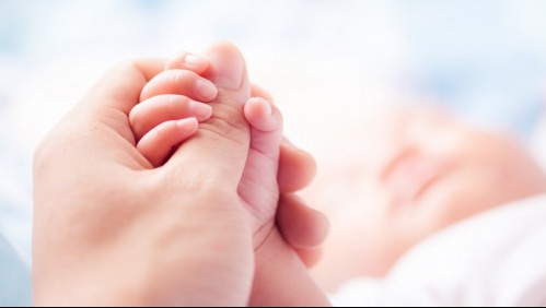 Carabineros ayudaron a mujer a dar a luz en su domicilio en La Florida