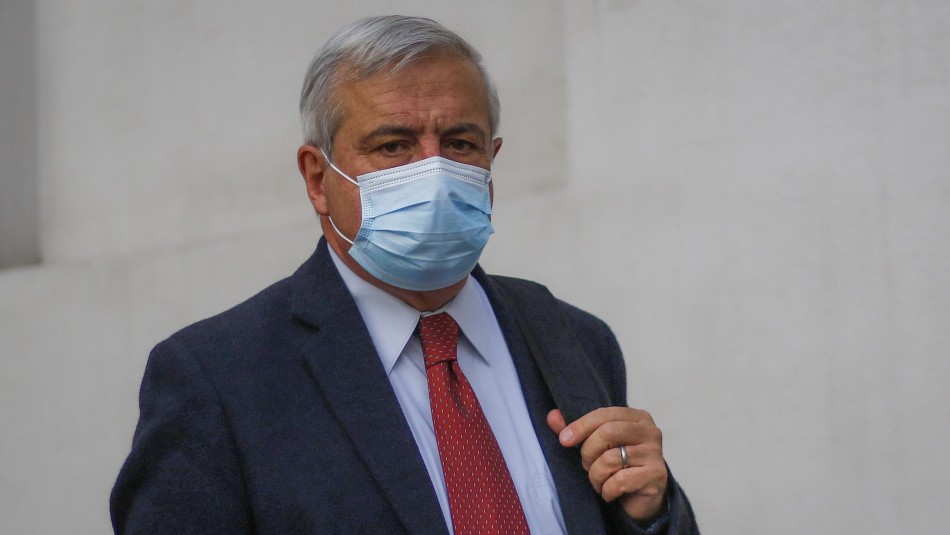 Mañalich admite como su punto débil el no haber cerrado las fronteras para viajeros desde Europa Mañalich admite como su punto débil el no haber cerrado las fronteras para viajeros desde Europa