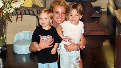 Sale a la luz inédita foto de Britney Spears con sus hijos que ahora son más altos que ella