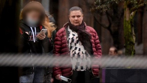 Mujer escupe sangre a policías que la ayudaron y les grita 'tengo VIH'