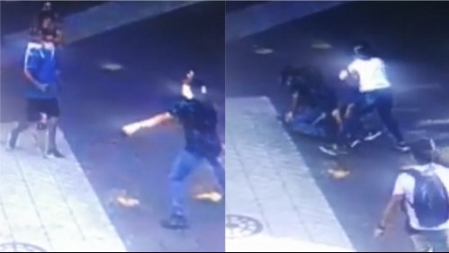 Detención ciudadana: Transeúntes reducen a sujeto que robó celular a mujer en centro de Santiago