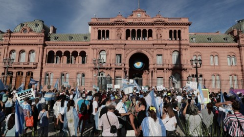 Numerosas protestas opositoras en Argentina contra 'vacunación vip'