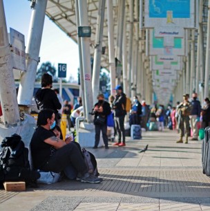 Las 13 comunas en la Región Metropolitana que cambian de fase en el plan Paso a Paso Las 13 comunas en la Región Metropolitana que cambian de fase en el plan Paso a Paso