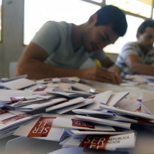 Distrito 6: Revisa los candidatos a constituyentes Distrito 6: Revisa los candidatos a constituyentes