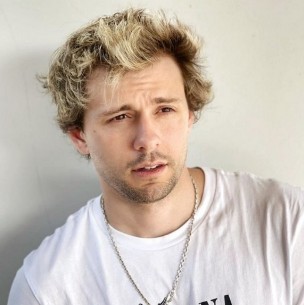 Joaquín Méndez sorprende a sus seguidores comparándose con Justin Bieber Joaquín Méndez sorprende a sus seguidores comparándose con Justin Bieber