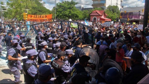 Fuertes disturbios en ciudad argentina por regreso a cuarentena estricta