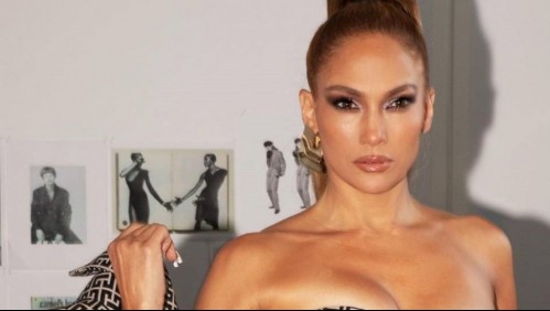 El raro look de Jennifer Lopez en una bañera: Aseguran que es idéntica a 'El Grinch'