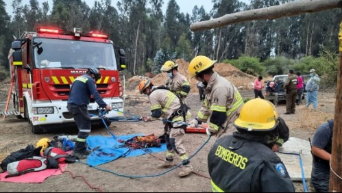 Hombre muere tras caer en un pozo de 30 metros en Limache
