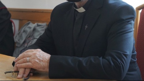 Absuelven a cura acusado de abusar de alumna durante 15 años en Argentina: Alegó prescripción