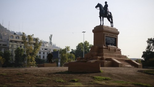 Monumentos Nacionales decide retirar estatua de general Baquedano de Plaza Italia