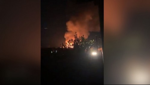 Incendio afecta a 3 viviendas en la comuna de La Pintana