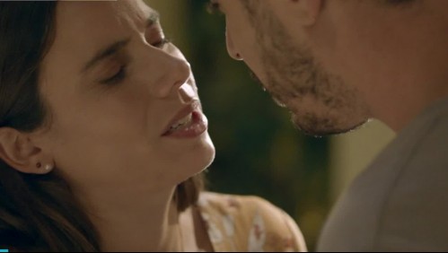 'Edificio Corona': Fans se emocionan con posible beso entre Javiera y Pablo