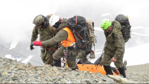 Recuperan dos cadáveres en cerro El Plomo: Víctimas sufrieron accidente aéreo hace 40 años