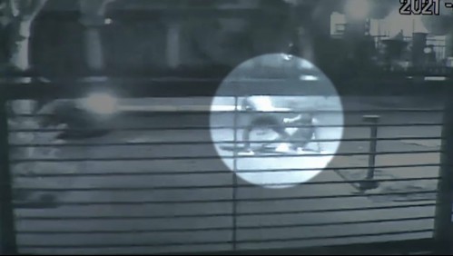 Video muestra violento 'abordazo' sufrido por joven que fue arrastrada por los delincuentes