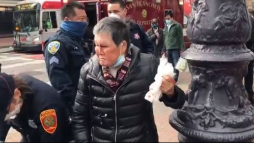 Adulta mayor se defiende y manda en ambulancia al hospital a sujeto que la atacó sin razón