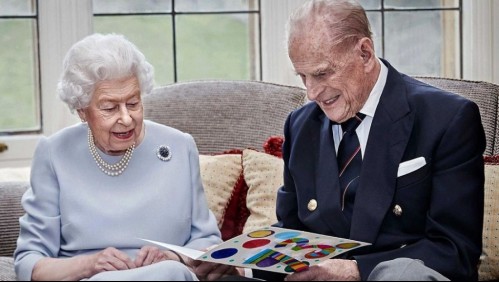 La historia de amor de la reina Isabel II y el príncipe Felipe tiene 74 años: Así se conocieron