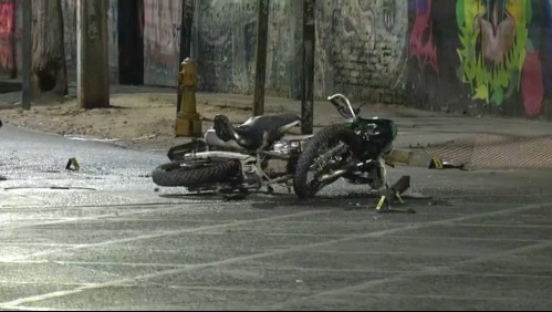 Video muestra violento choque entre motorista de Carabineros y vehículo en San Miguel