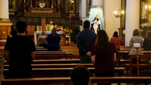 Autorizan realización de cultos religiosos incluso en comunas en cuarentena