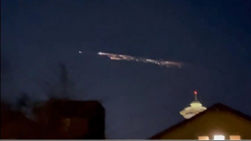 Video capta docena de objetos luminosos sobrevolando en el estado de Oregón