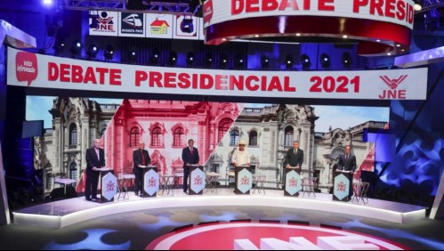 'No dejaremos entrar ni a delincuentes ni a pobres': La promesa de campaña de candidato peruano