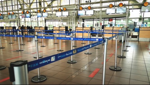 Gobierno restringirá viajes desde y hacia el extranjero al menos por 30 días