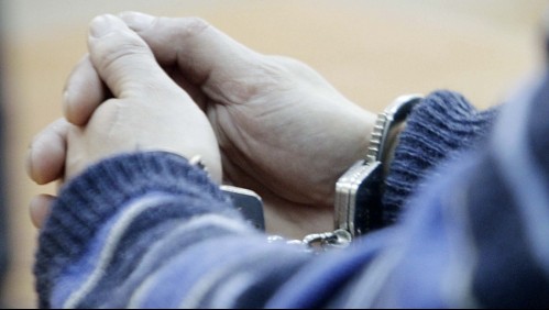 Ahora detienen a Fiscal por participar en fiesta clandestina en la comuna de Santiago