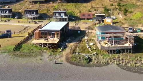 'Toma Vip': Denuncian ocupación irregular de terrenos fiscales con acomodadas cabañas