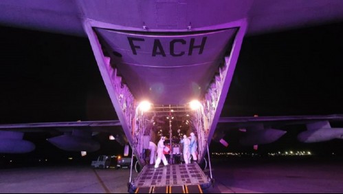FACh traslada a cuatro pacientes con coronavirus desde Iquique a Santiago