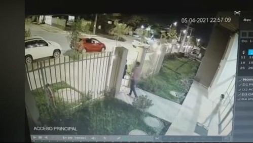 Carabineros se lanzan a la piscina y agreden a conserje durante fiesta clandestina en Talca