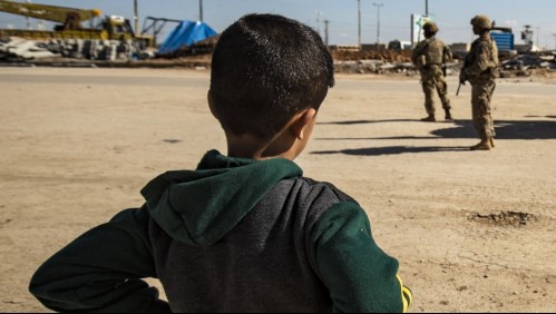 'Tengo miedo, me dejaron botado': El desgarrador testimonio de niño migrante en frontera de EEUU