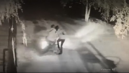 Video muestra cómo carabinero disparó a delincuentes que lo asaltaban en Estación Central