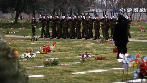Esposa de carabinero muerto por coronavirus: 'Sé que él se fue triste porque nos contagió'