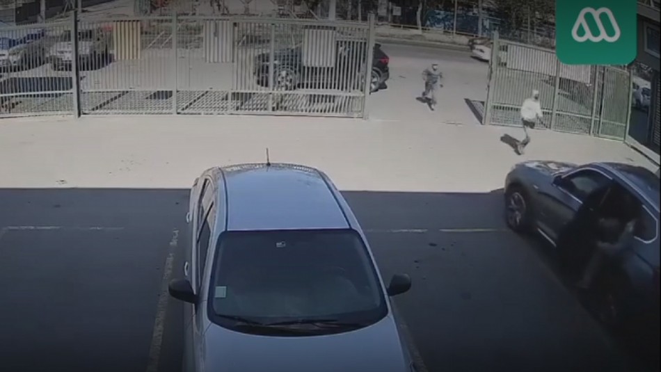 Asalto Violento asalto a Caja de Compensación en Lo Espejo.