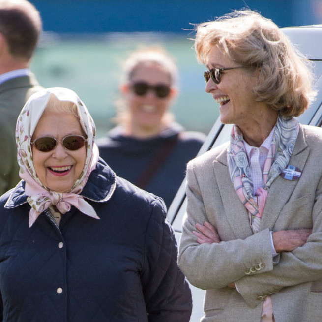 Reina Isabel y Lady Penny Brabourne