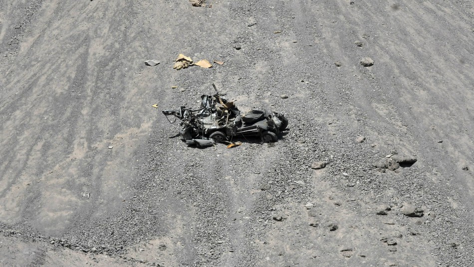 Auto cayó por barranco en la ruta que conecta Iquique con Alto Hospicio Auto cayó por barranco en la ruta que conecta Iquique con Alto Hospicio