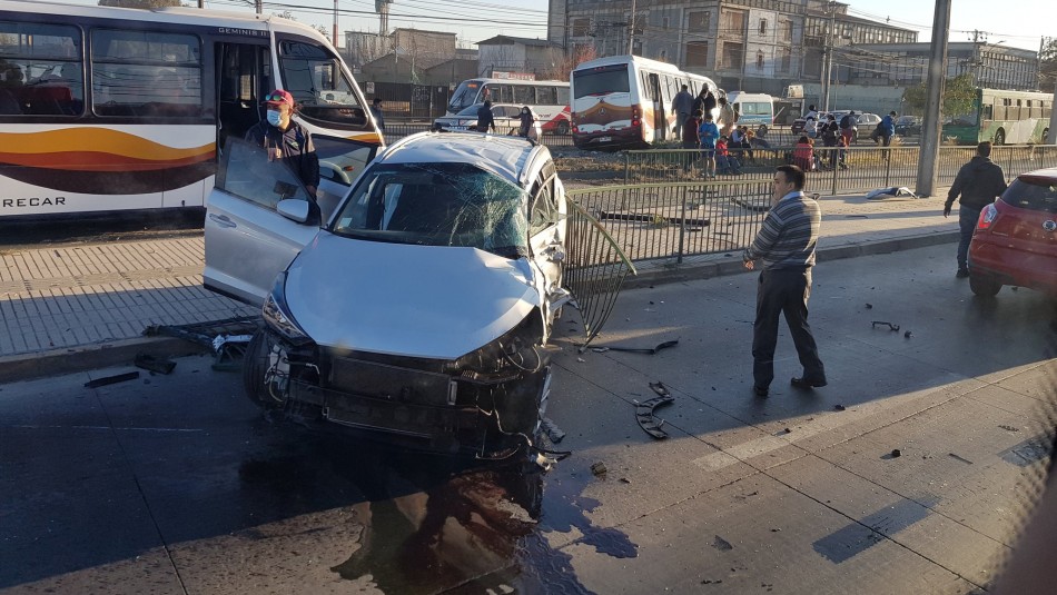 Camino Melipilla choque Cerca de 20 lesionados deja choque entre bus y una camioneta en Cerrillos