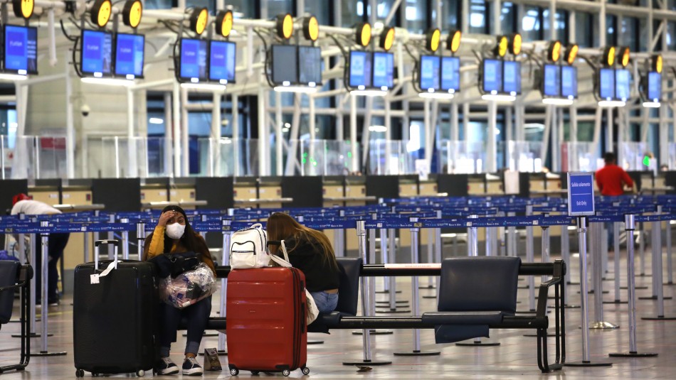 Detectan variante sudafricana en viajera chilena proveniente de Estados Unidos Detectan variante sudafricana en viajera chilena proveniente de Estados Unidos