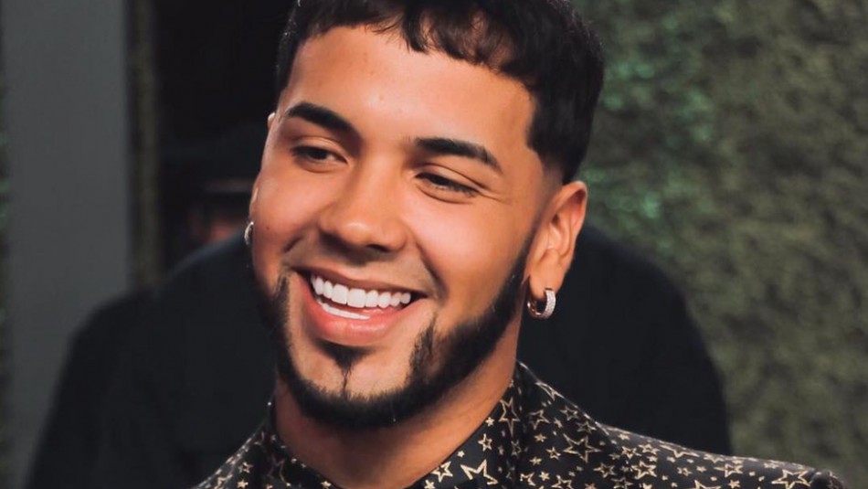 Anuel AA presume fajos de billetes de dólares y desde las redes sociales lo critican Anuel AA presume fajos de billetes de dólares y desde las redes sociales lo critican