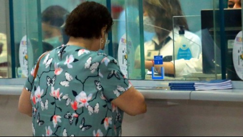 ¿Es posible un bono universal en Chile? Las variables que permitirían entregarlo