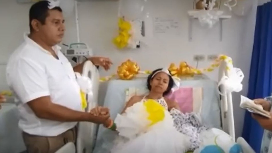 Mujer con cáncer terminal se casa en hospital: Mujer con cáncer terminal se casa en hospital: