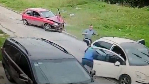 'Así se tienen que defender los vecinos': Sujeto intenta atropellar a delincuentes en Argentina