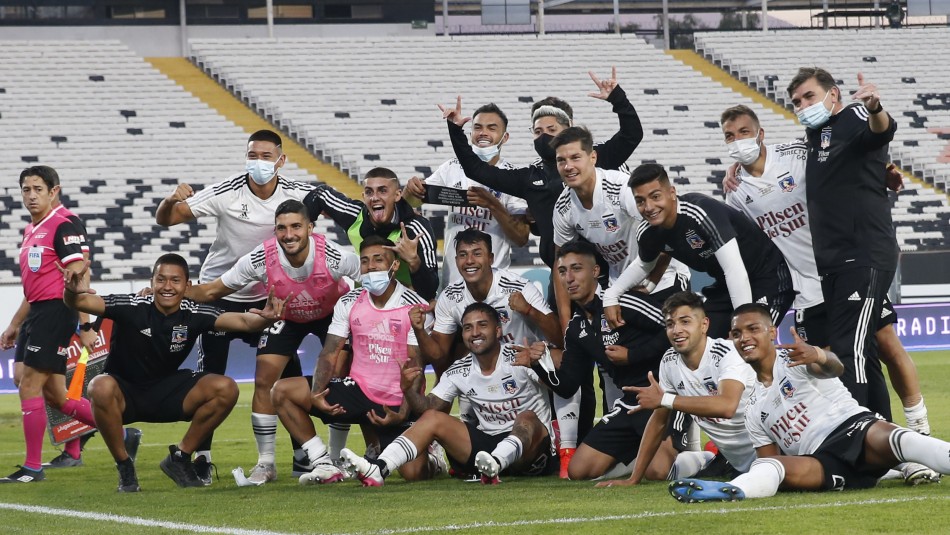 colo-colo-derroto-a-la-u. Colo Colo derrota a la U en el Superclásico y queda como puntero del fútbol chileno