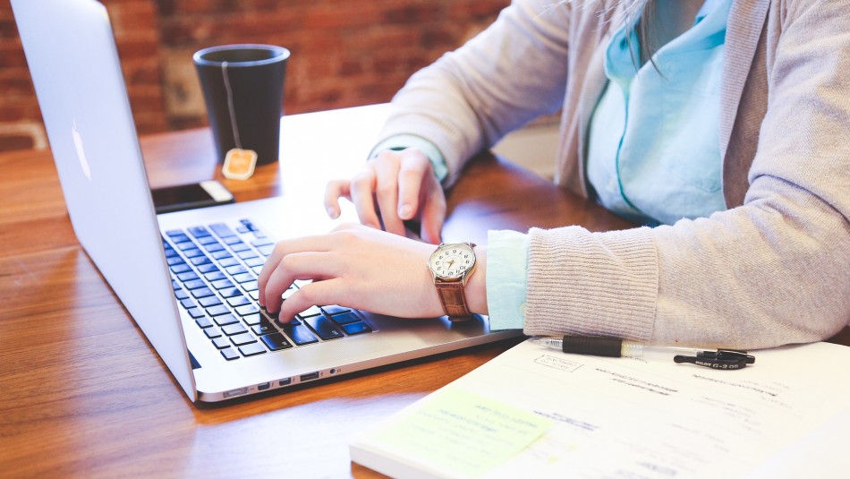 ¿Viernes libres?: Empresas chilenas buscan reducir jornada laboral de lunes a jueves ¿Viernes libres?: Empresas chilenas buscan reducir jornada laboral de lunes a jueves