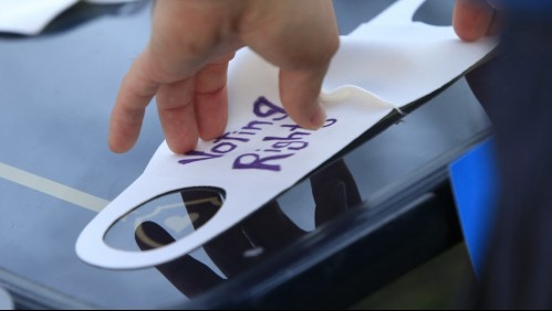 Sanidad de EEUU: personas vacunadas pueden estar sin mascarilla en exteriores, con excepciones