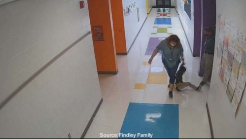 Maestra renuncia tras arrastrar a un alumno de 6 años por los pasillos de su escuela