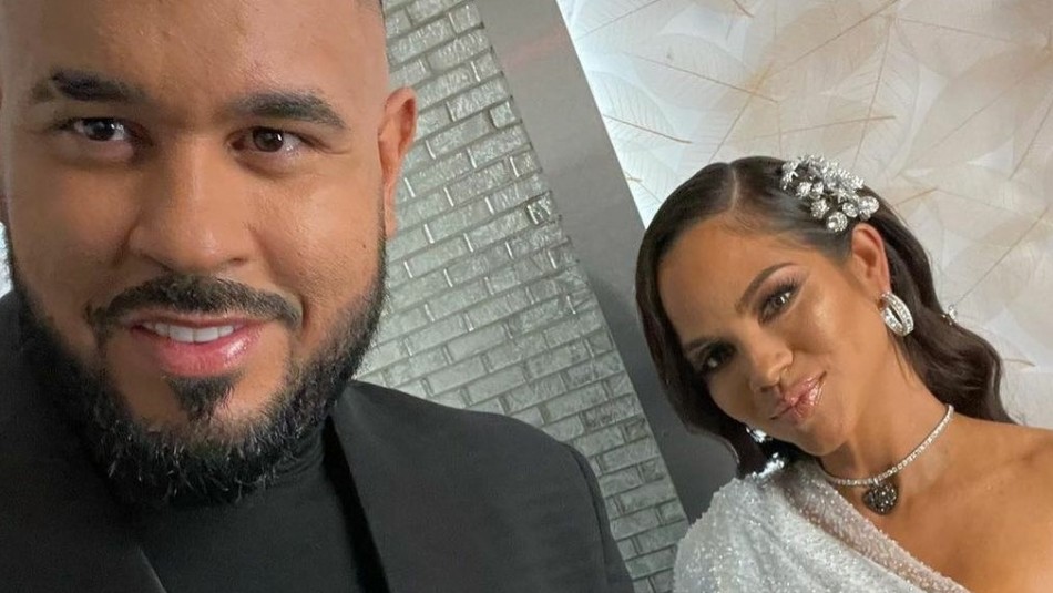 El novio de Natti Natasha le construye un molde de yeso de su barriga antes de su parto El novio de Natti Natasha le construye un molde de yeso de su barriga antes de su parto